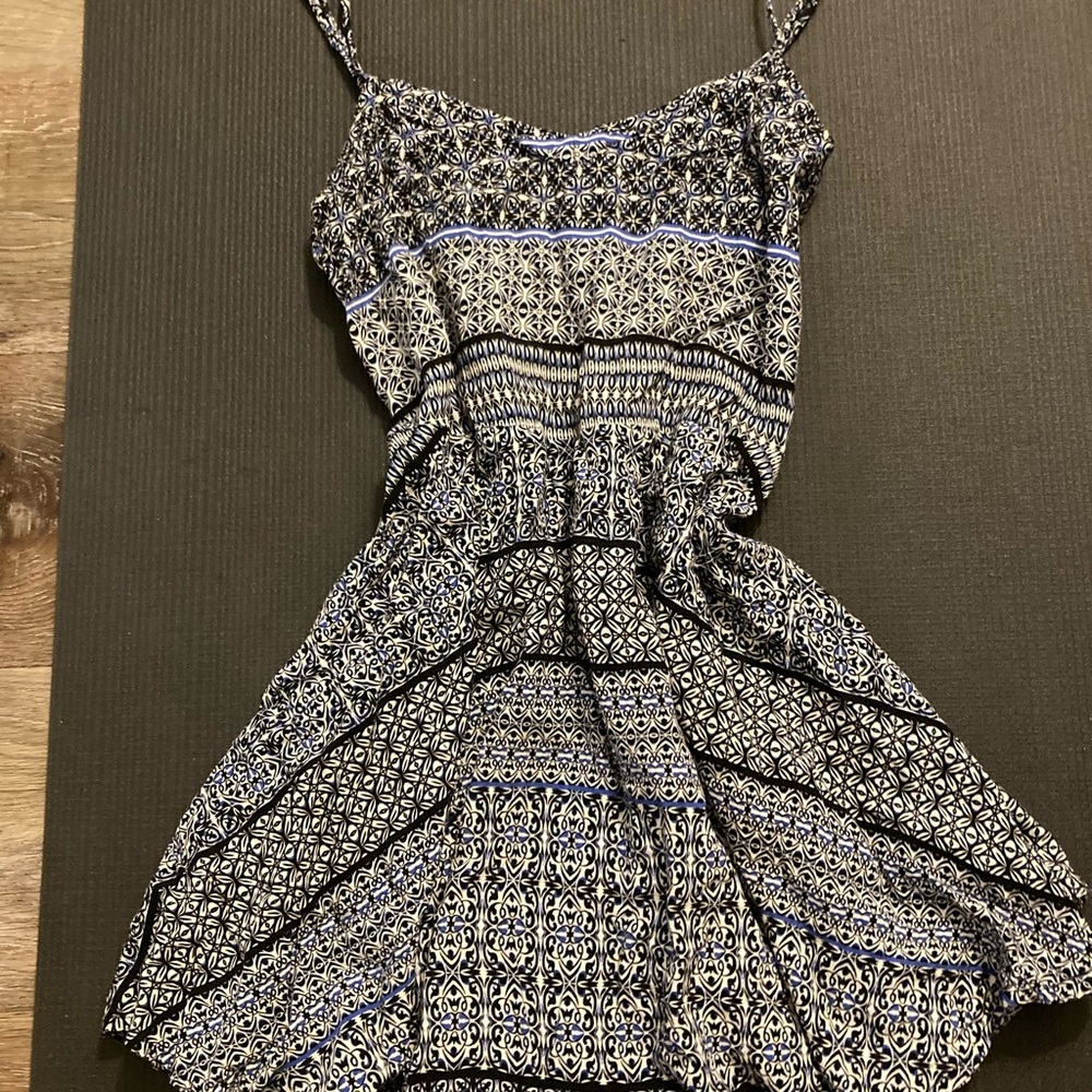 Elegant Black and Blue Patterned Dress